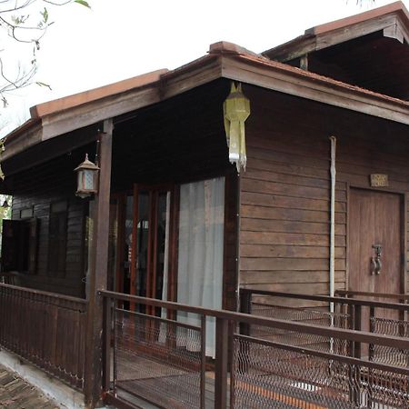 Capital O 75421 Baan Singkham Boutique Resort Csiangmaj Kültér fotó